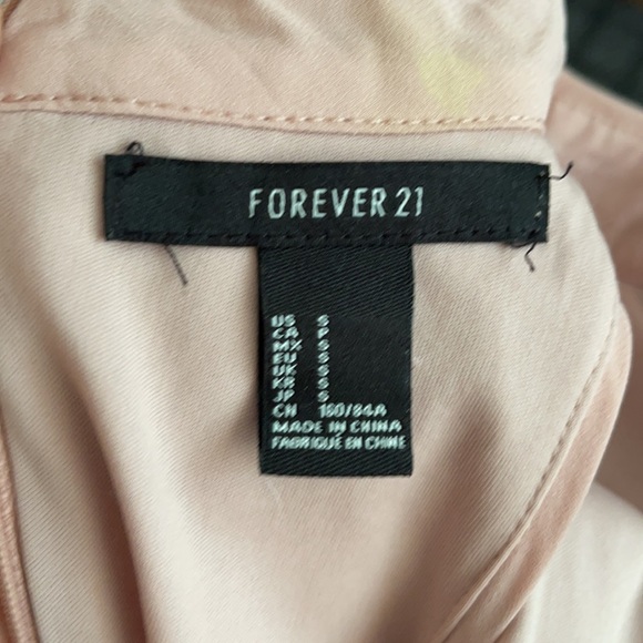 Forever 21 dress used condtion - Picture 4 of 6